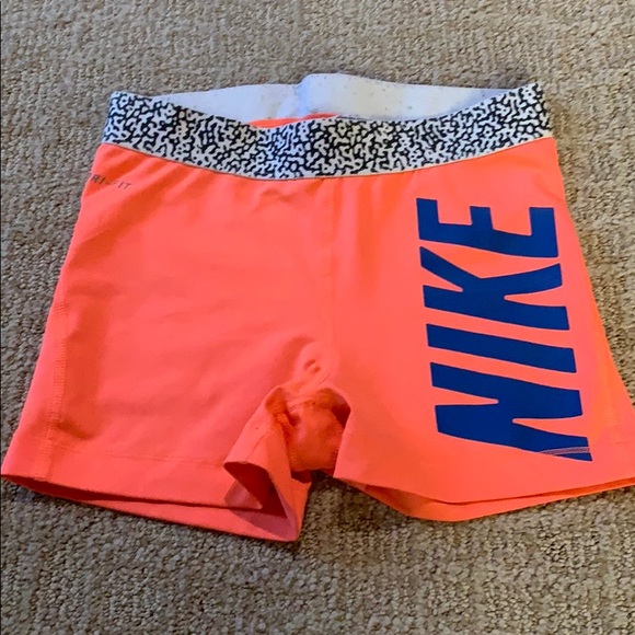 Nike Pants - tight shorts